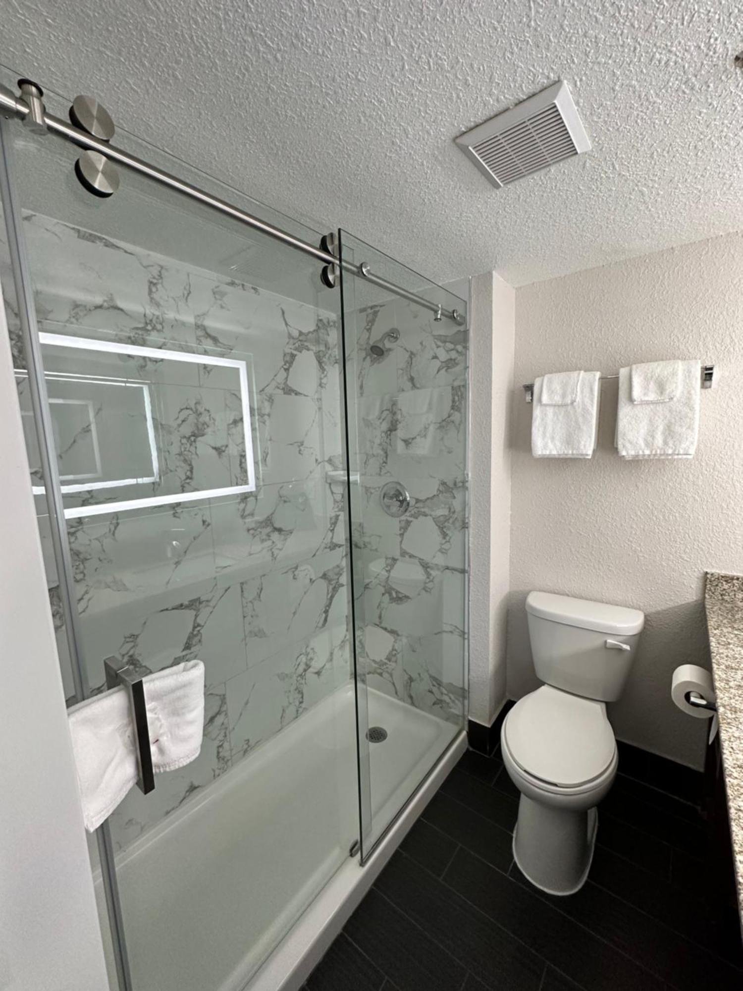 Holiday Inn Express & Suites Eden Prairie - Minneapolis By Ihg Екстер'єр фото
