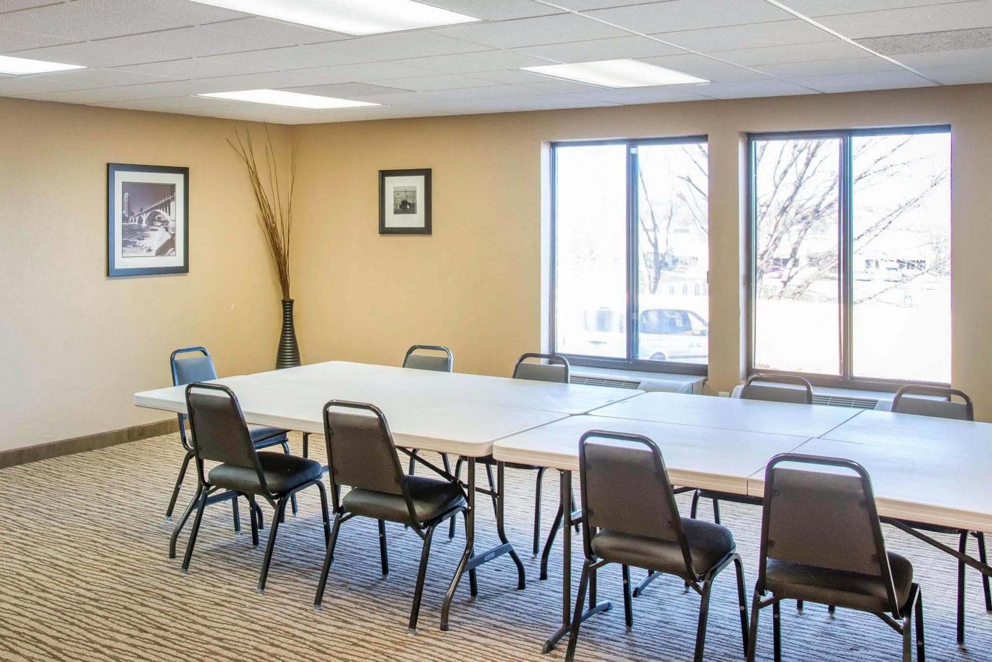 Holiday Inn Express & Suites Eden Prairie - Minneapolis By Ihg Екстер'єр фото
